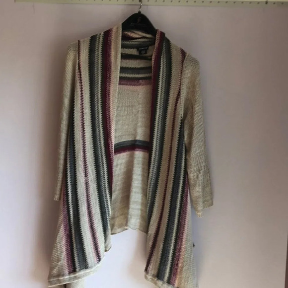 𝅺Torrid cardigan - Picture 1 of 5
